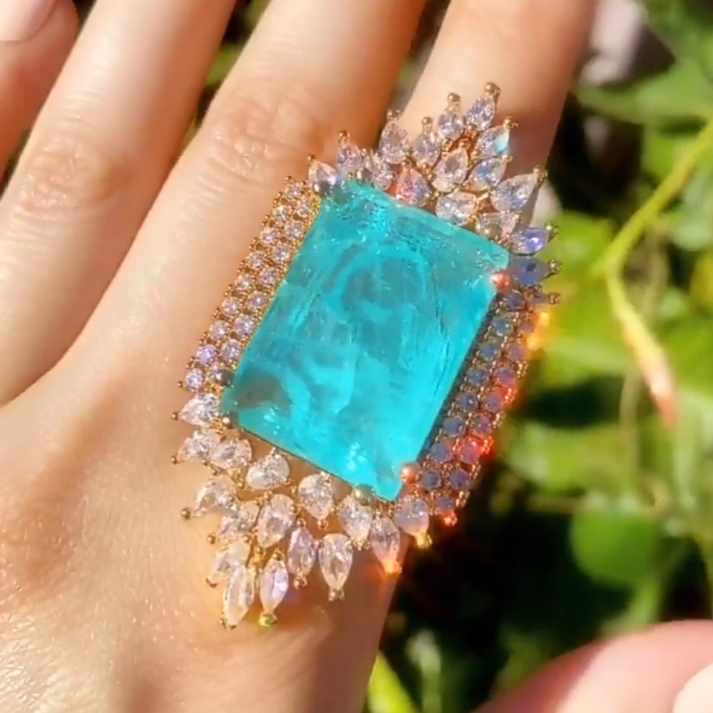 STUNNING! 18KT Emerald Ring Master Piece! RING ONLY!